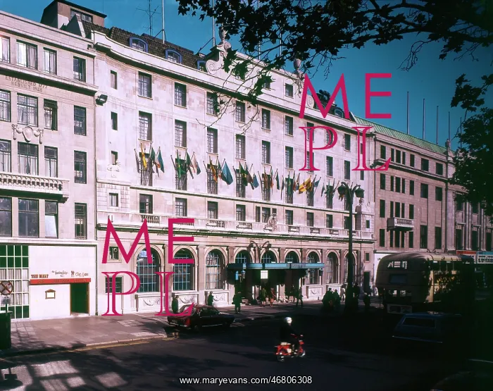 : The Gresham Hotel, O'Connell Street, Dublin : The Gresham Hotel, O'Connell Street, Dublin