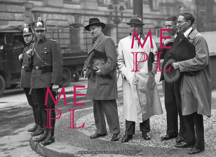 : Grigoroff, Stefan Detcheff, Popoff, Marcel Willard, 1933 : Grigoroff, Stefan Detcheff, Popoff, Marcel Willard, 1933