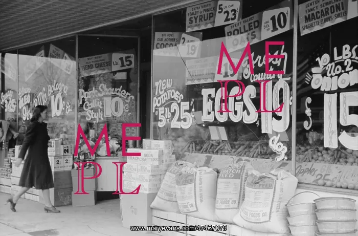 : Grocery store, Salem, Illinois : Grocery store, Salem, Illinois