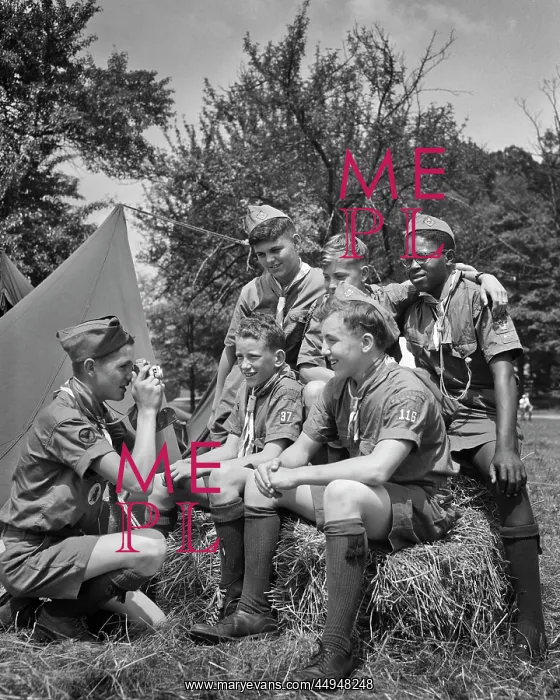 : Group of 5 Boy Scouts Posing For Another Scout : Group of 5 Boy Scouts Posing For Another Scout