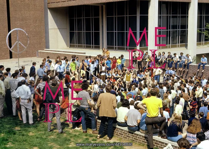 : Group of Anti-War Student Protesters Demonstrating : Group of Anti-War Student Protesters Demonstrating