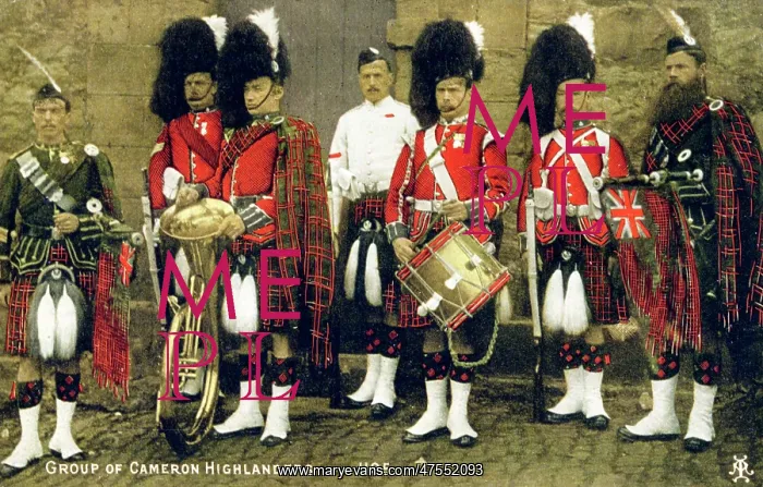 : A group of Cameron Highlanders : A group of Cameron Highlanders
