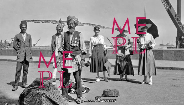 : Group of colonials in India : Group of colonials in India