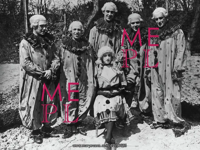 : Group of entertainers, the Balmorals, Western Front, WW1 : Group of entertainers, the Balmorals, Western Front, WW1