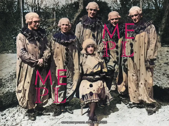 : Group of entertainers, the Balmorals, Western Front, WW1 : Group of entertainers, the Balmorals, Western Front, WW1