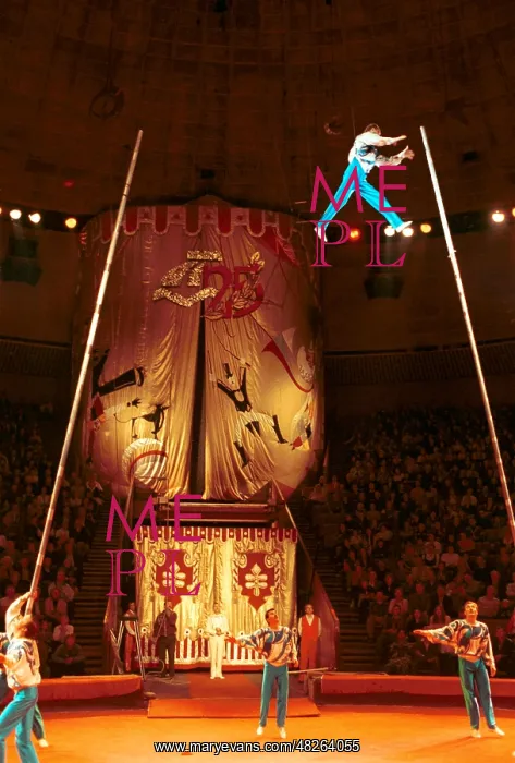 : Group of equilibrists in Moscow Circus on Prospekt : Group of equilibrists in Moscow Circus on Prospekt