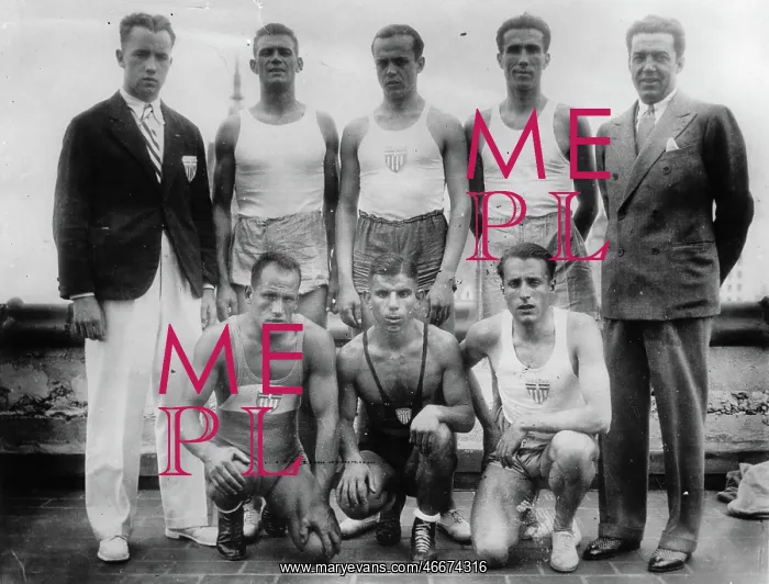  : Group of Greek athletes who arrived