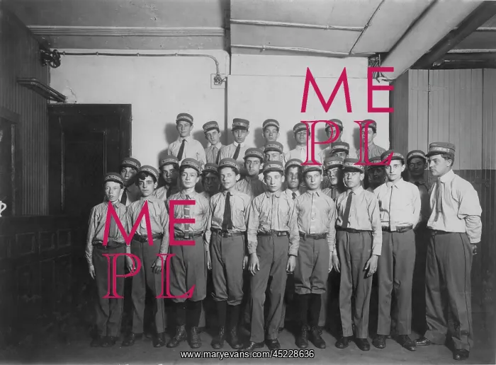 : Group of messenger boys, original caption: ? : Group of messenger boys, original caption: ?