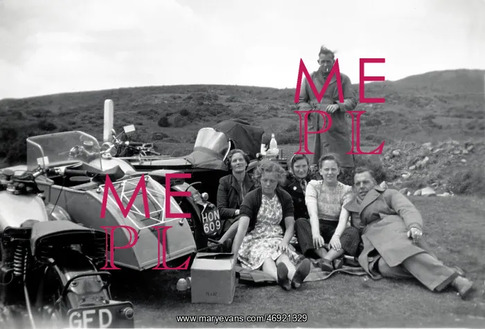 : Group of motorcyclists with their motorcycle combinations ro : Group of motorcyclists with their motorcycle combinations ro