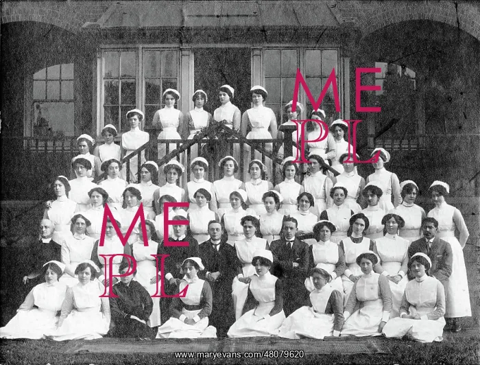 : Group of nurses and hospital staff : Group of nurses and hospital staff