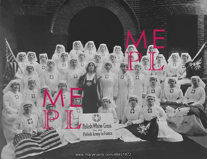 : Group of nurses from the Polish White Cross : Group of nurses from the Polish White Cross