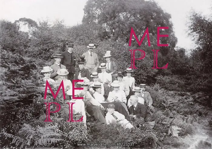 : Group of people in the countryside : Group of people in the countryside