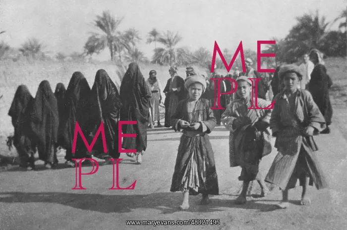 : Group of people near Baghdad, 1930 : Group of people near Baghdad, 1930