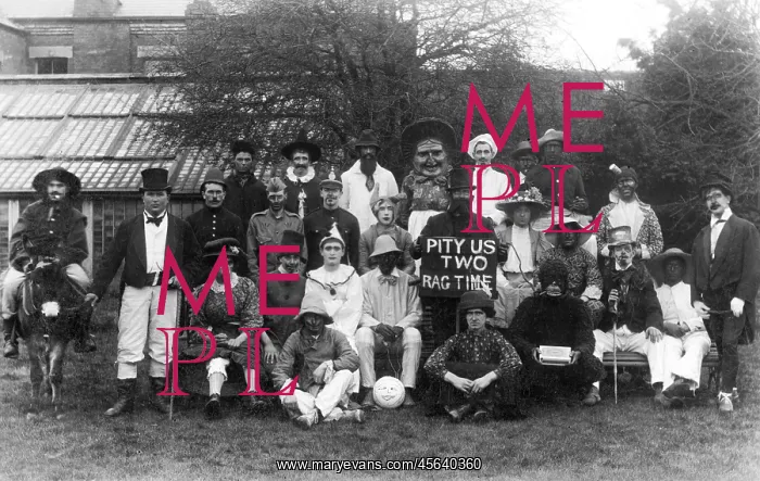 : Group of people in ragtime fancy dress : Group of people in ragtime fancy dress