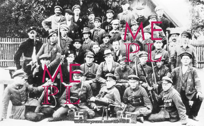 : Group photo of Freikorps members, 1919 : Group photo of Freikorps members, 1919