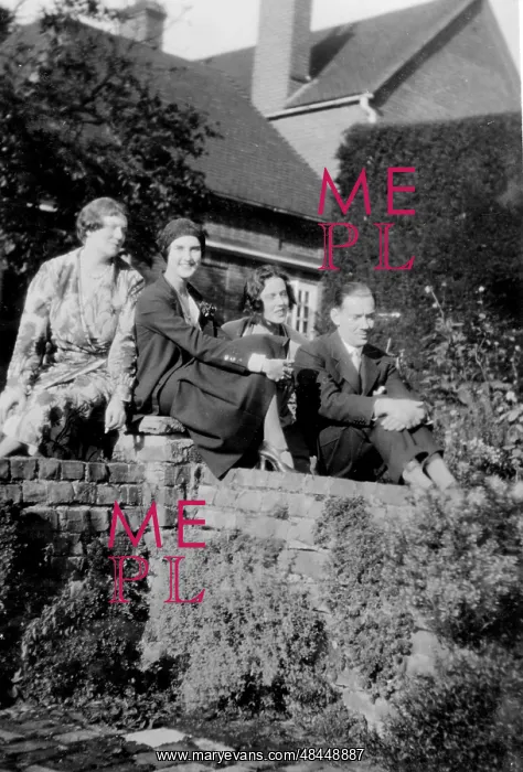  : Group photo in the garden