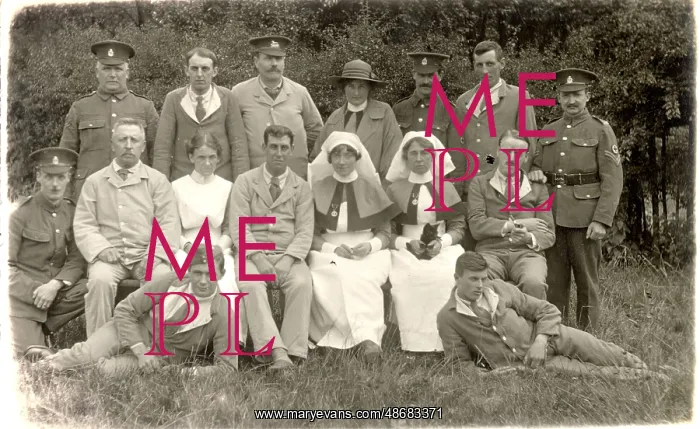 : Group Photo on Lawn : Group Photo on Lawn