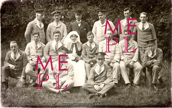 : Group Photo on Lawn : Group Photo on Lawn