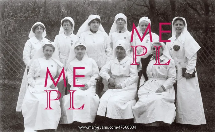 : Group photo of nurses, WW1 : Group photo of nurses, WW1