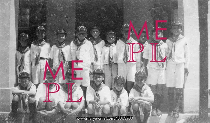  : Group photo, wolf cubs, Bahamas