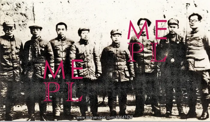 : A group photo in Yan'an : A group photo in Yan'an