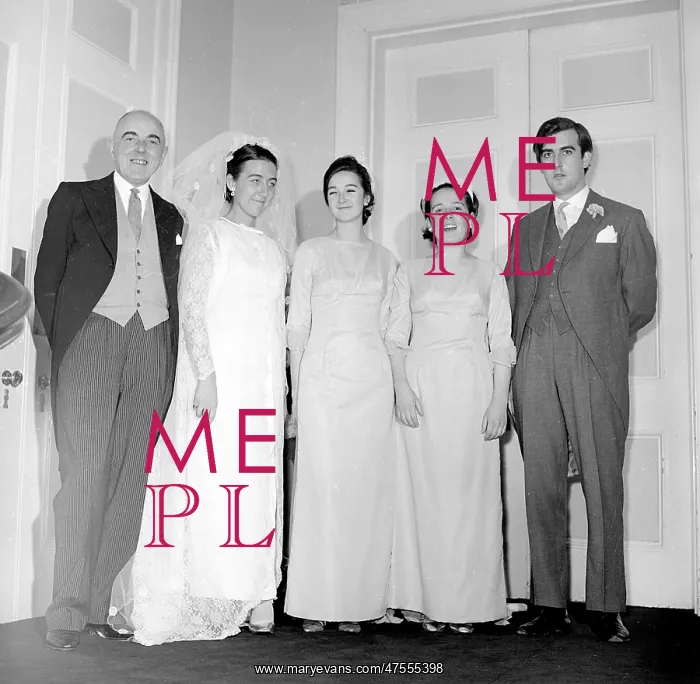 : Group photo at the Yateman Biggs Wedding : Group photo at the Yateman Biggs Wedding