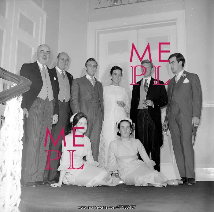 : Group photo at the Yateman Biggs Wedding : Group photo at the Yateman Biggs Wedding