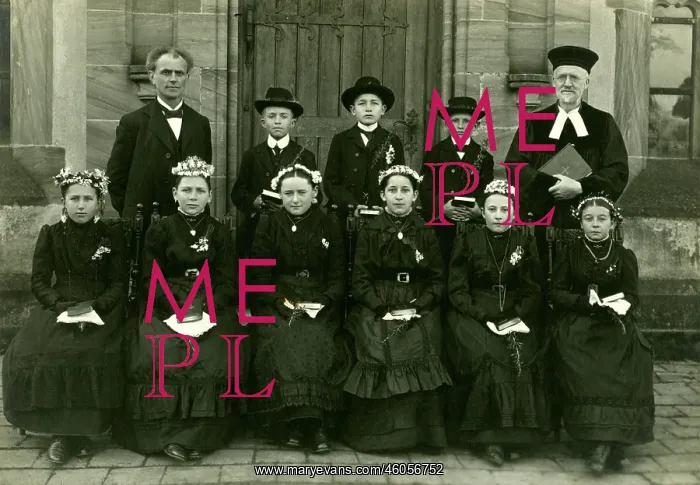 : Group picture of confirmation, circa 1910 : Group picture of confirmation, circa 1910