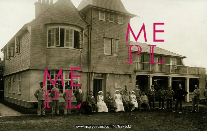 : Group of staff & patients, Mansford House : Group of staff & patients, Mansford House