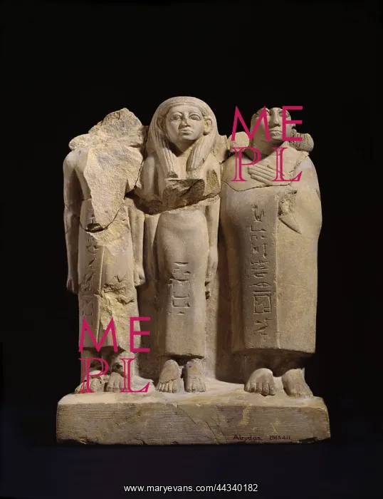  : Group statuette