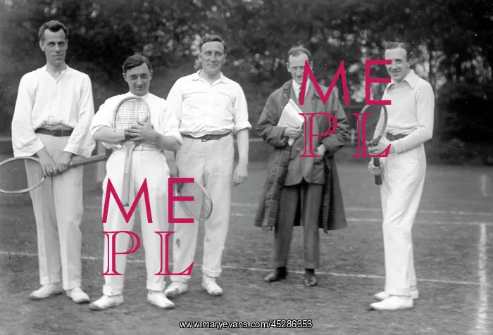 : Group at tennis match : Group at tennis match
