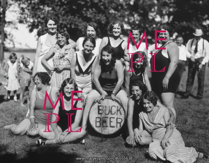 : Group of Women and Buck Beer