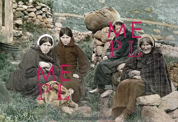 : A group of women on St. Kilda, Scotland : A group of women on St. Kilda, Scotland