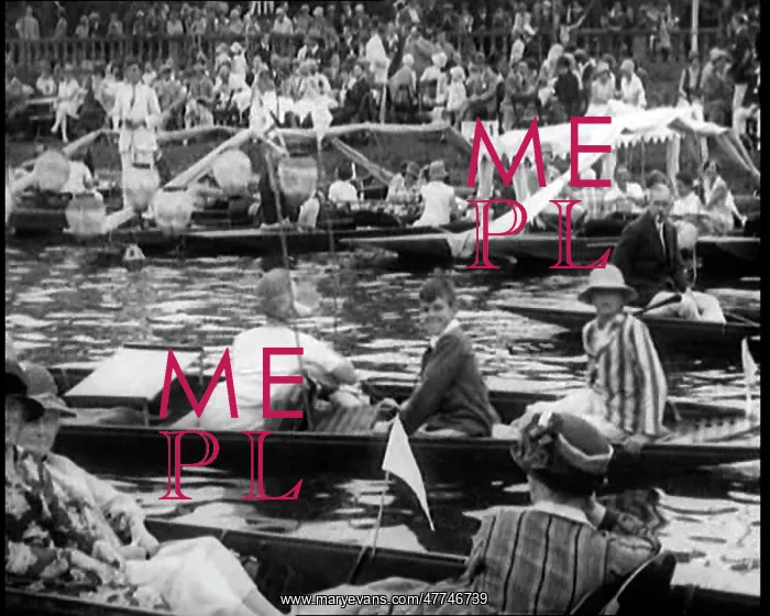 : Groups of People Picnicking in Punts at Boulter's : Groups of People Picnicking in Punts at Boulter's