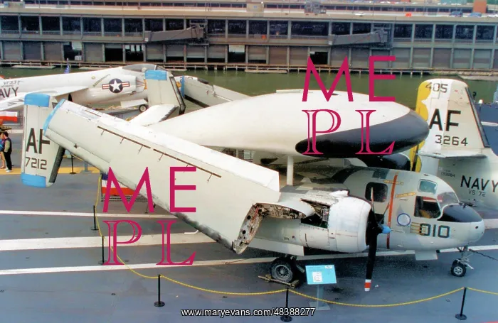 : Grumman E-1B Tracer 147212 : Grumman E-1B Tracer 147212