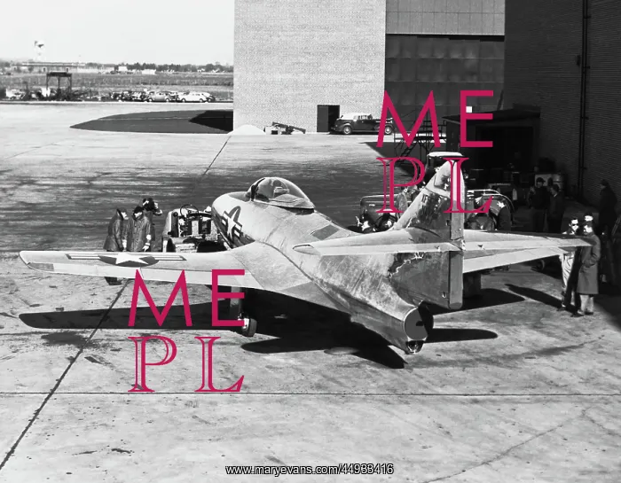 : Grumman XF9F-2 Panther : Grumman XF9F-2 Panther