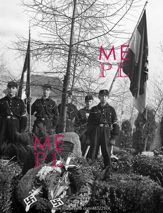 : Guard of honor for the murdered Hitlerjunge : Guard of honor for the murdered Hitlerjunge