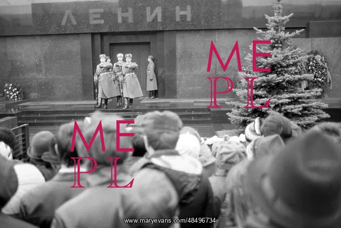 : Guard of honour at Lenin's Mausoleum, 1986 : Guard of honour at Lenin's Mausoleum, 1986