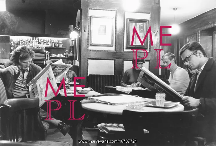: Guests in the Cafe Hawelka : Guests in the Cafe Hawelka