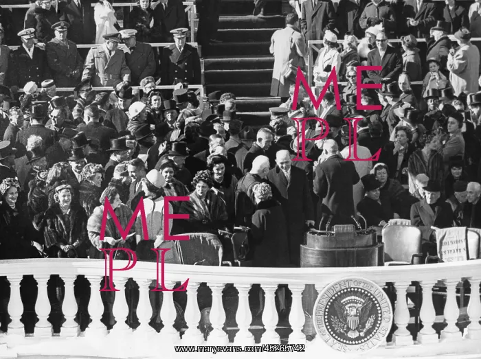 : Guests talk and mingle before the Inauguration : Guests talk and mingle before the Inauguration
