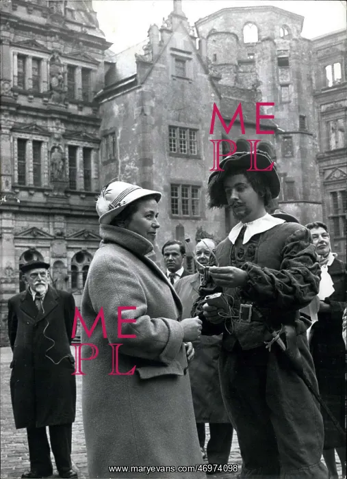 : Guide in historical costume, Heidelberg Castle, Germany : Guide in historical costume, Heidelberg Castle, Germany
