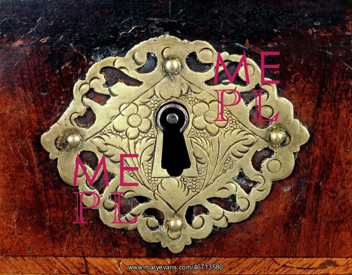 : Guilbaud Writing Cabinet, detail : Guilbaud Writing Cabinet, detail