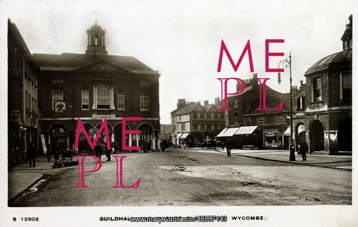 : Guildhall and Market Place, High Wycombe, Buckinghamshire : Guildhall and Market Place, High Wycombe, Buckinghamshire