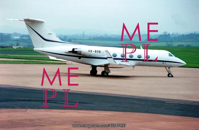 : Gulfstream G-IV VR-BOB : Gulfstream G-IV VR-BOB