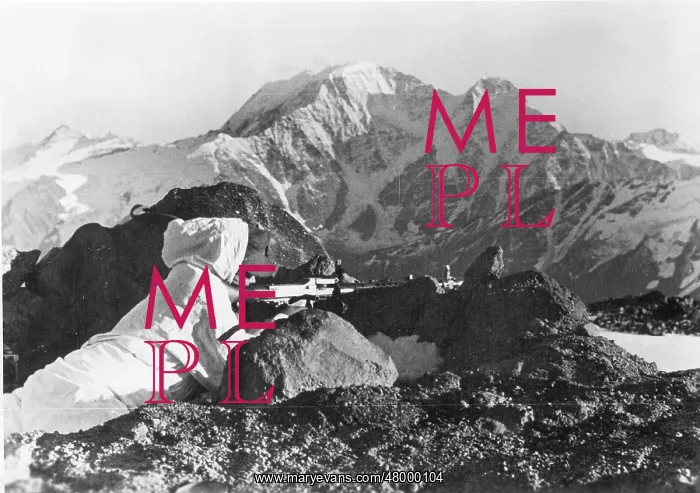 : Gunner with MG-34 in position on Mount Elbrus, WW2 : Gunner with MG-34 in position on Mount Elbrus, WW2