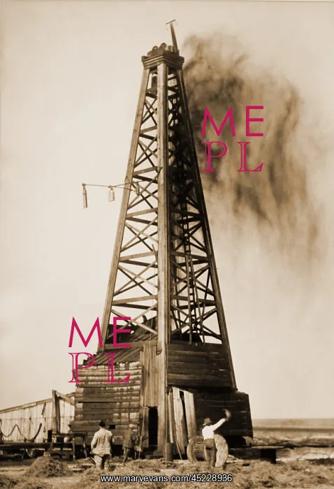 : Gusher from an Oklahoma oil well in 1922.? : Gusher from an Oklahoma oil well in 1922.?