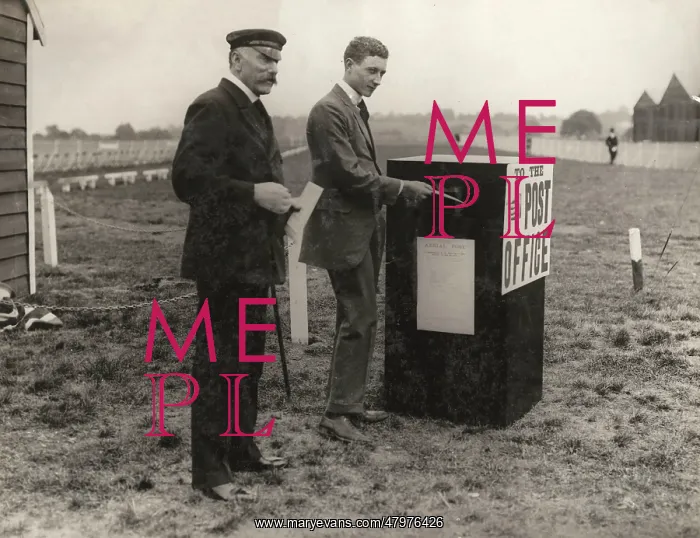 : Gustav Hamel posting an airmail letter : Gustav Hamel posting an airmail letter