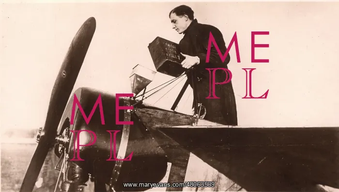: Gustav W Hamel refuelling his aircraft : Gustav W Hamel refuelling his aircraft