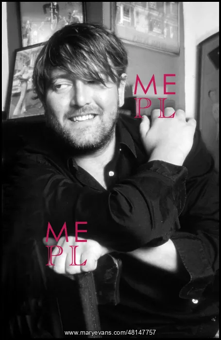  : Guy Garvey musician Elbow bw