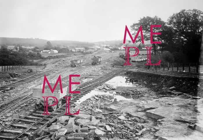 : GWR construction work at Pontlliw, South Wales : GWR construction work at Pontlliw, South Wales